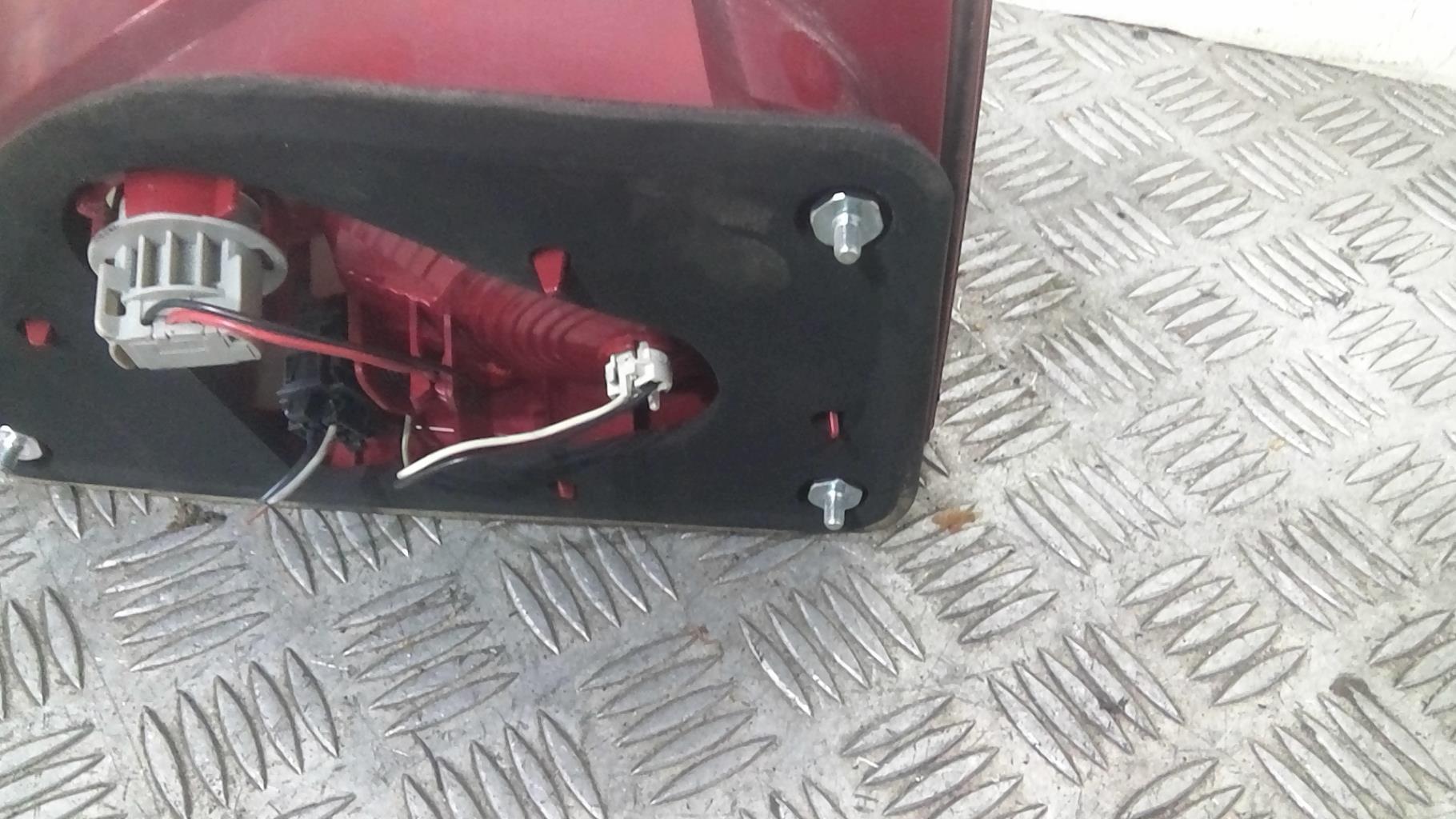 Feu arriere secondaire droit (feux) SEAT ALTEA XL PHASE 1 Diesel - 1