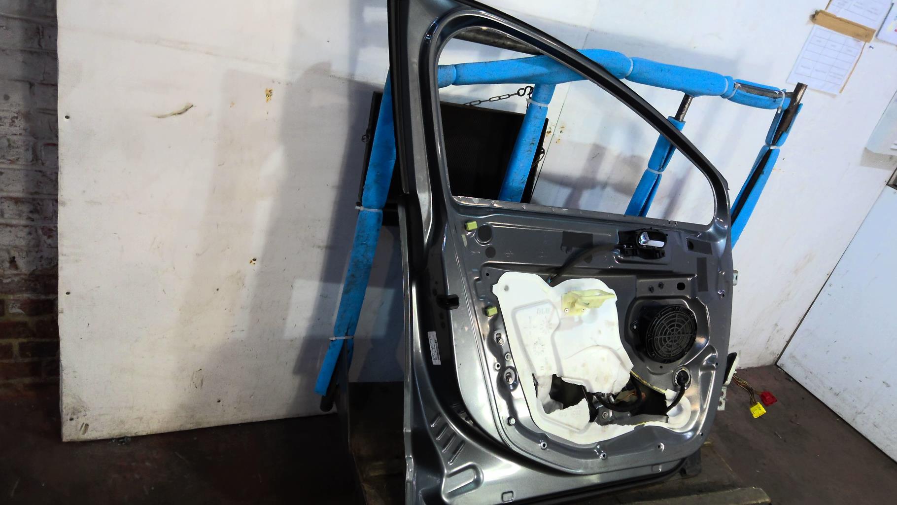 Portiera anteriore sinistra PEUGEOT 3008 1 PHASE 1 Gasolina - 1