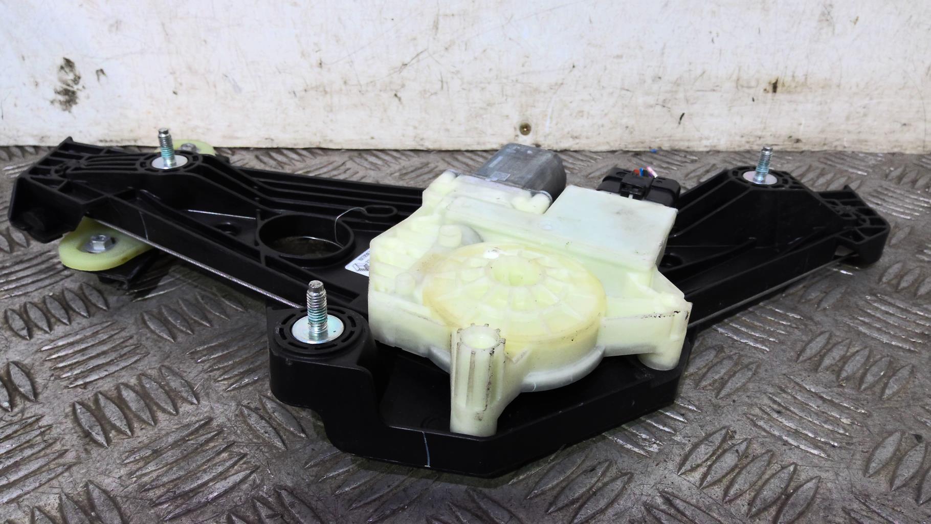Alzacristalli elettrico posteriore destro RENAULT CLIO 5 PHASE 1 Gasolina/Híbrido - 1