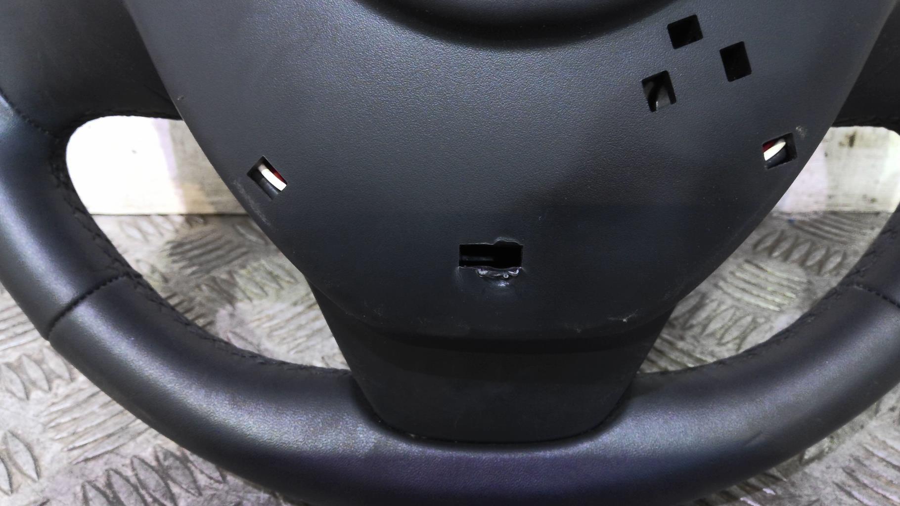 Volant RENAULT CLIO 4 PHASE 2 BREAK Essence - 1