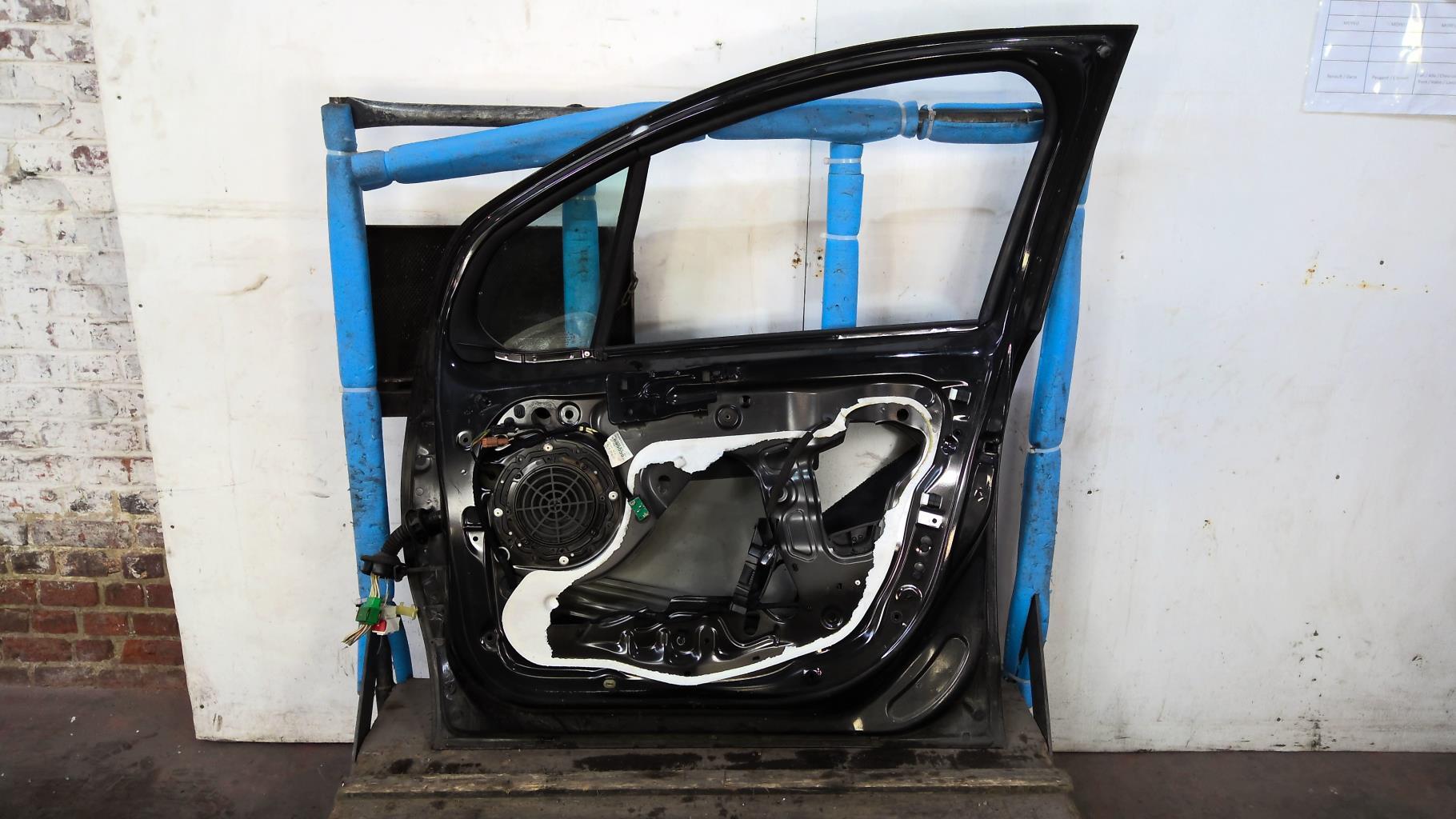 Portiera anteriore destra CITROEN C3 2 PHASE 1 Diésel - 1