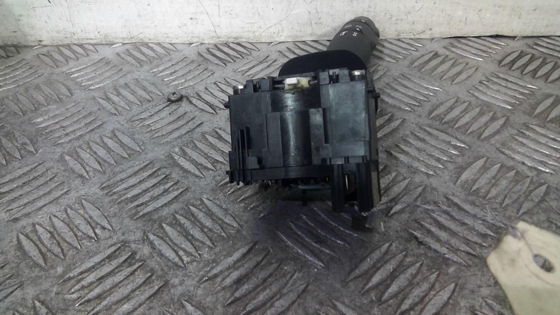Commodo phare RENAULT TWINGO 2 PHASE 1 Diesel - 1
