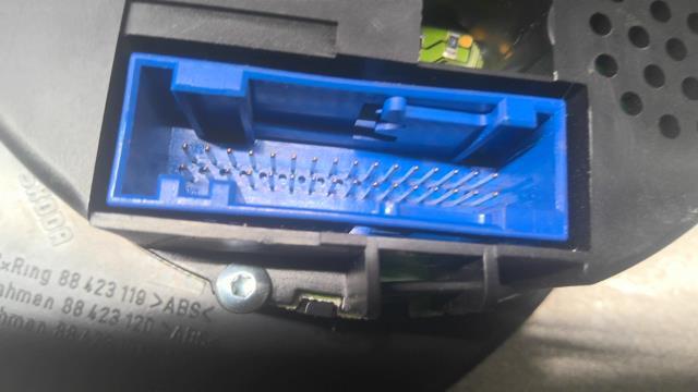 Compteur SKODA SUPERB 1 Essence - 1