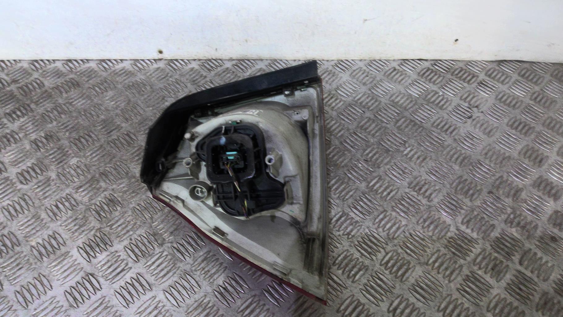 Fanale posteriore principale destro (luci) VOLKSWAGEN GOLF 5 Diésel - 1