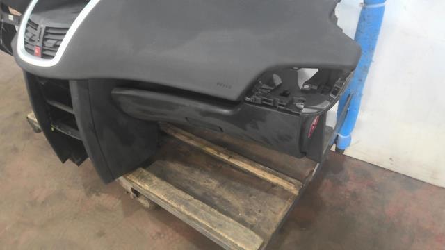 Planche de bord complete PEUGEOT 207 PHASE 1 Diesel - 1