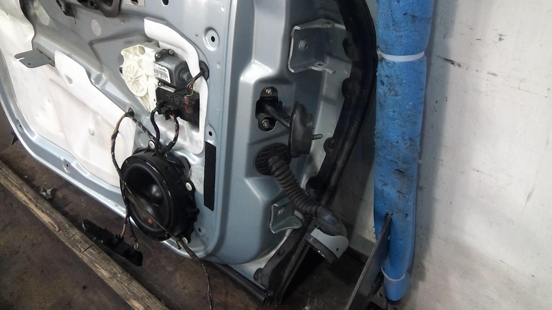 Portiera anteriore sinistra PEUGEOT 407 PHASE 1 Gasolina - 1