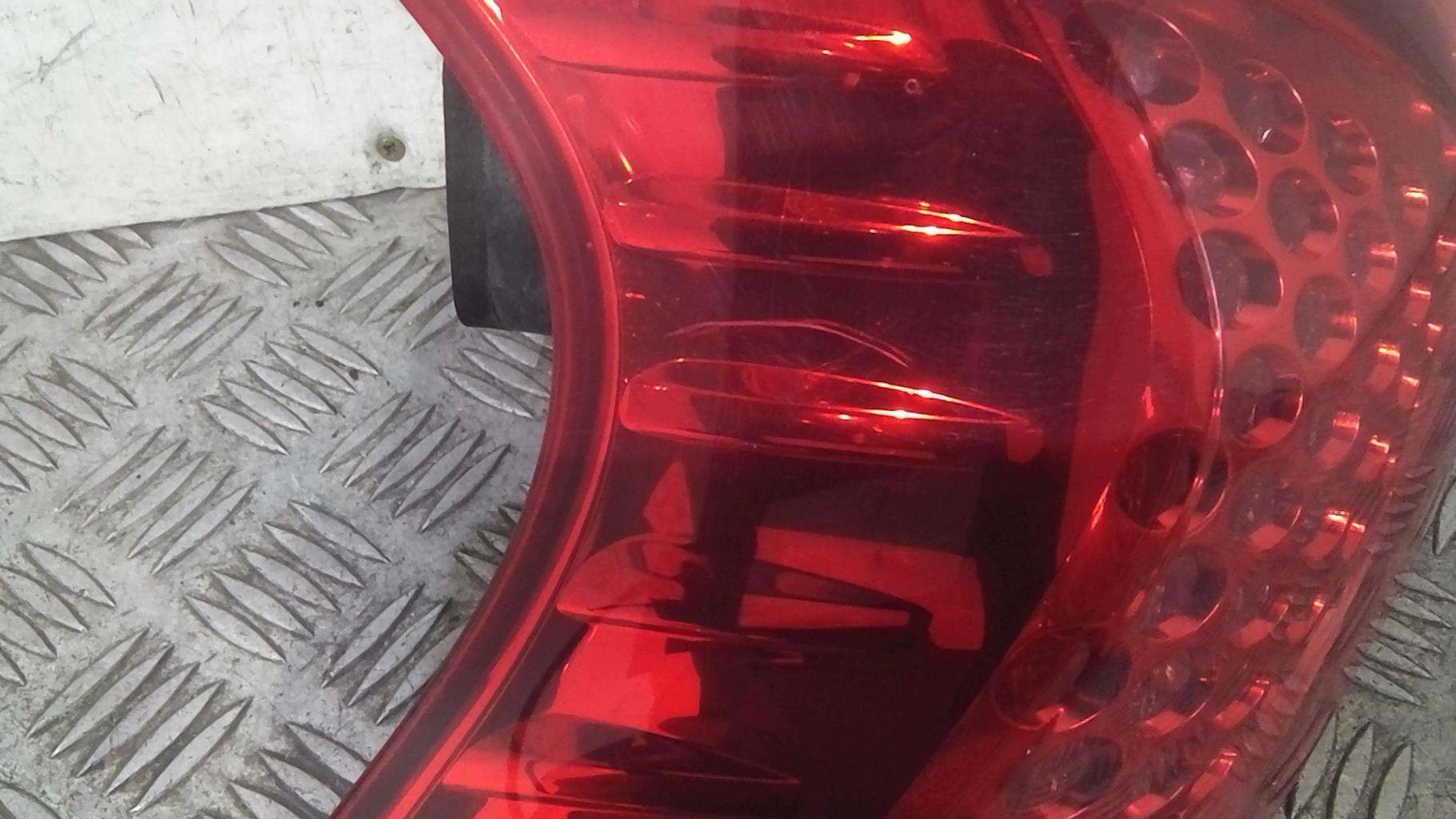 Fanale posteriore principale sinistro (luci) PEUGEOT 3008 1 PHASE 1 Diésel - 1