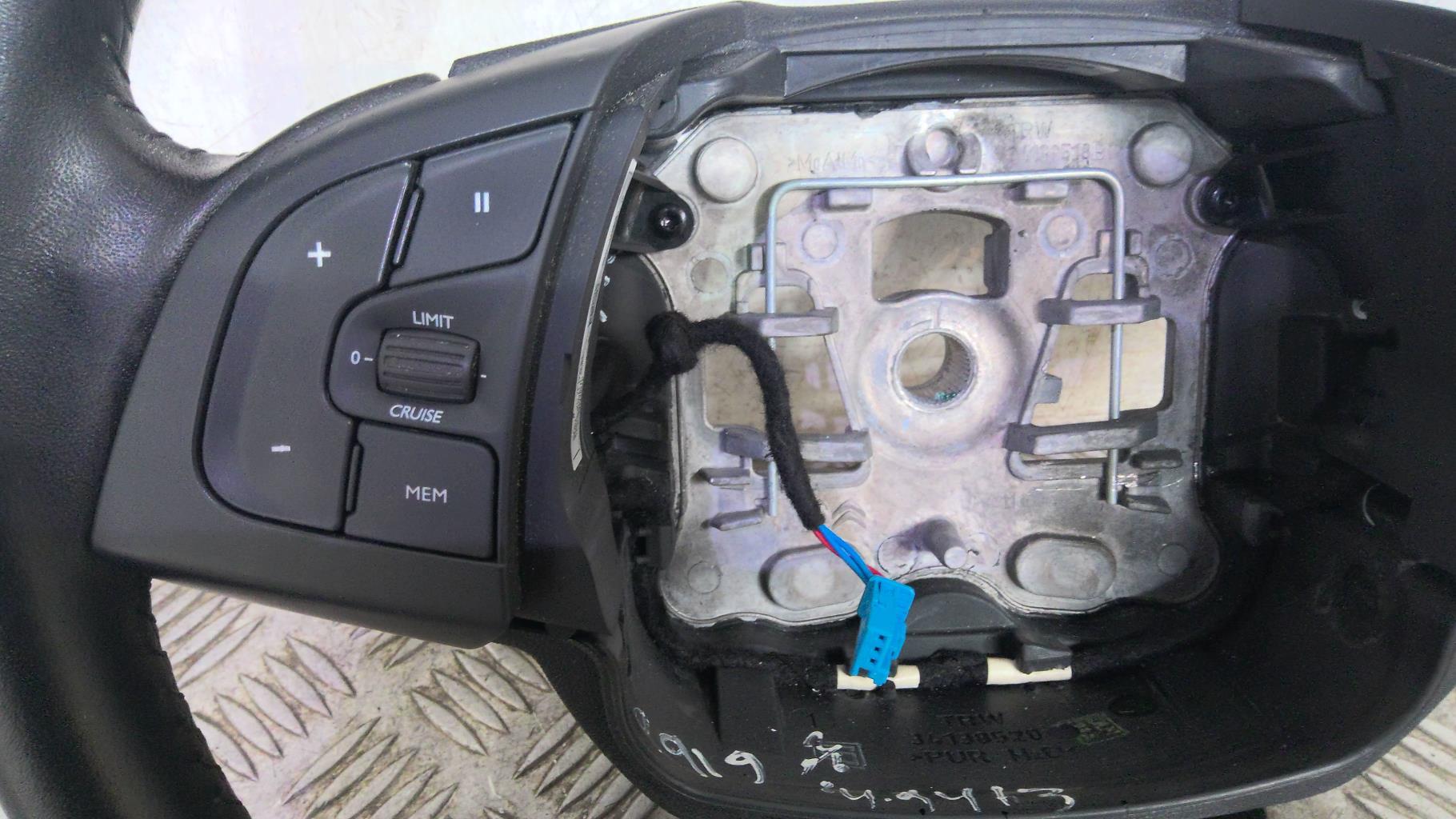 Volant CITROEN C4 CACTUS Diesel - 1