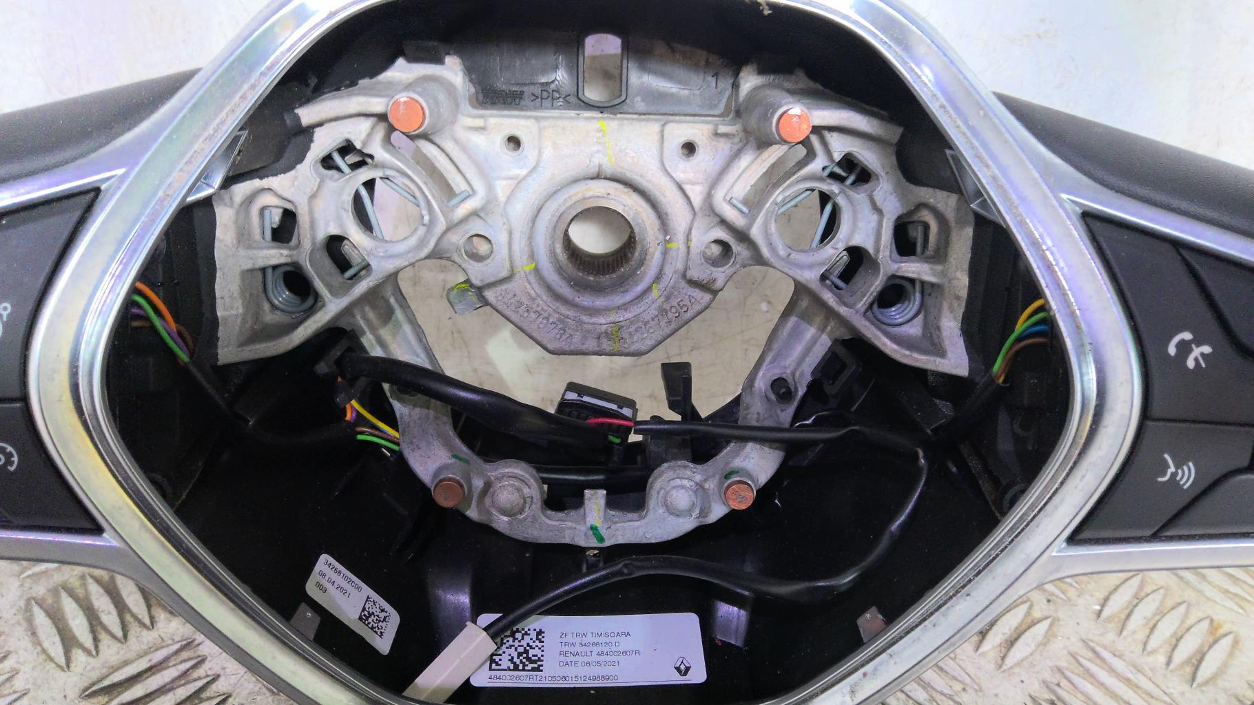 Volant RENAULT CLIO 5 PHASE 1 Essence/Hybride - 1
