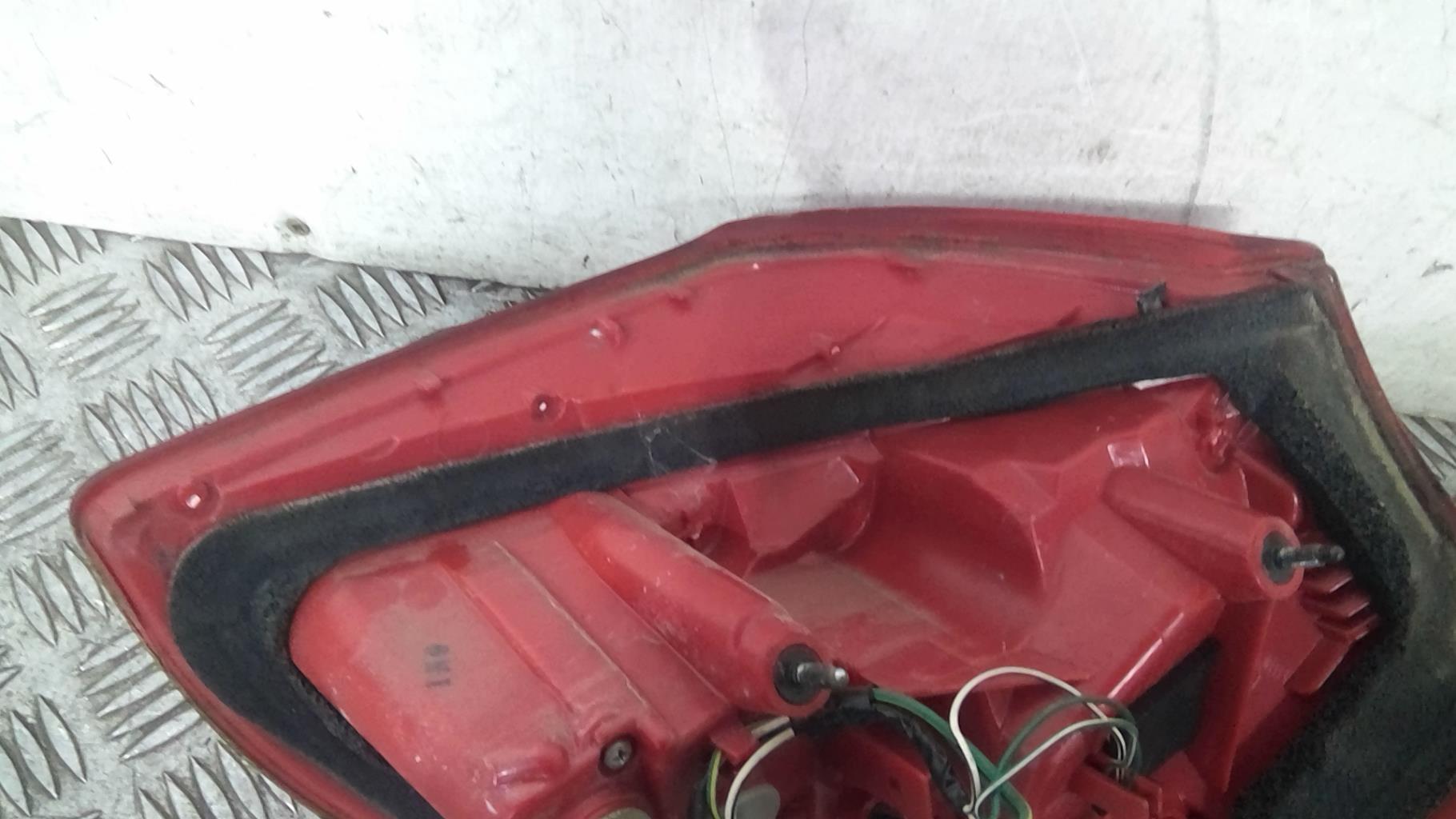 Fanale posteriore principale sinistro (luci) TOYOTA RAV4 3 PHASE 2 Diésel - 1