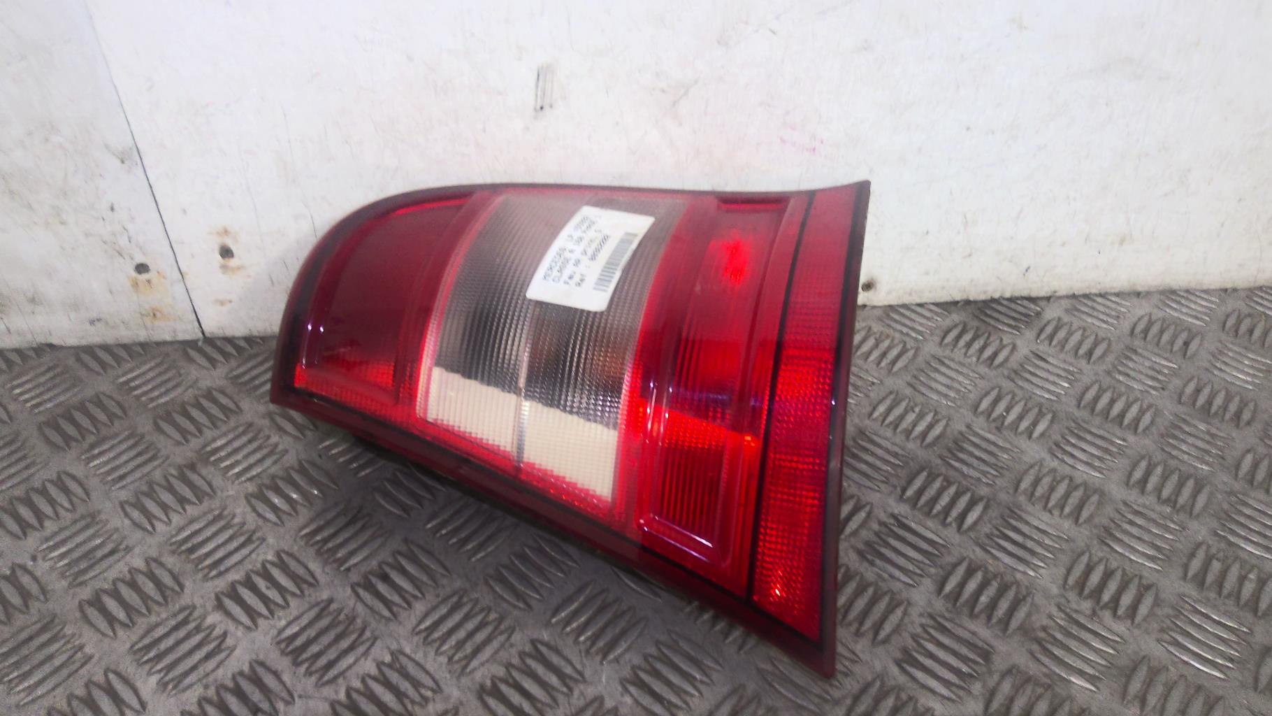 Fanale posteriore principale sinistro (luci) MERCEDES CLASSE A 168 PHASE 1 Diésel - 1