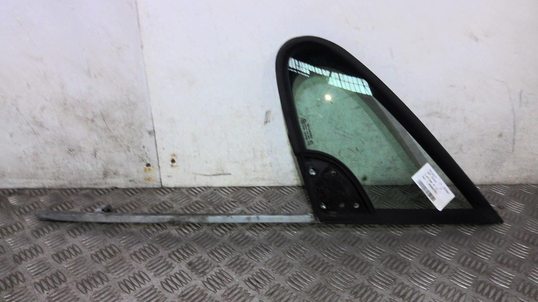 Vetro laterale fisso anteriore sinistra (portiera) PEUGEOT 307 PHASE 1 Diésel - 1