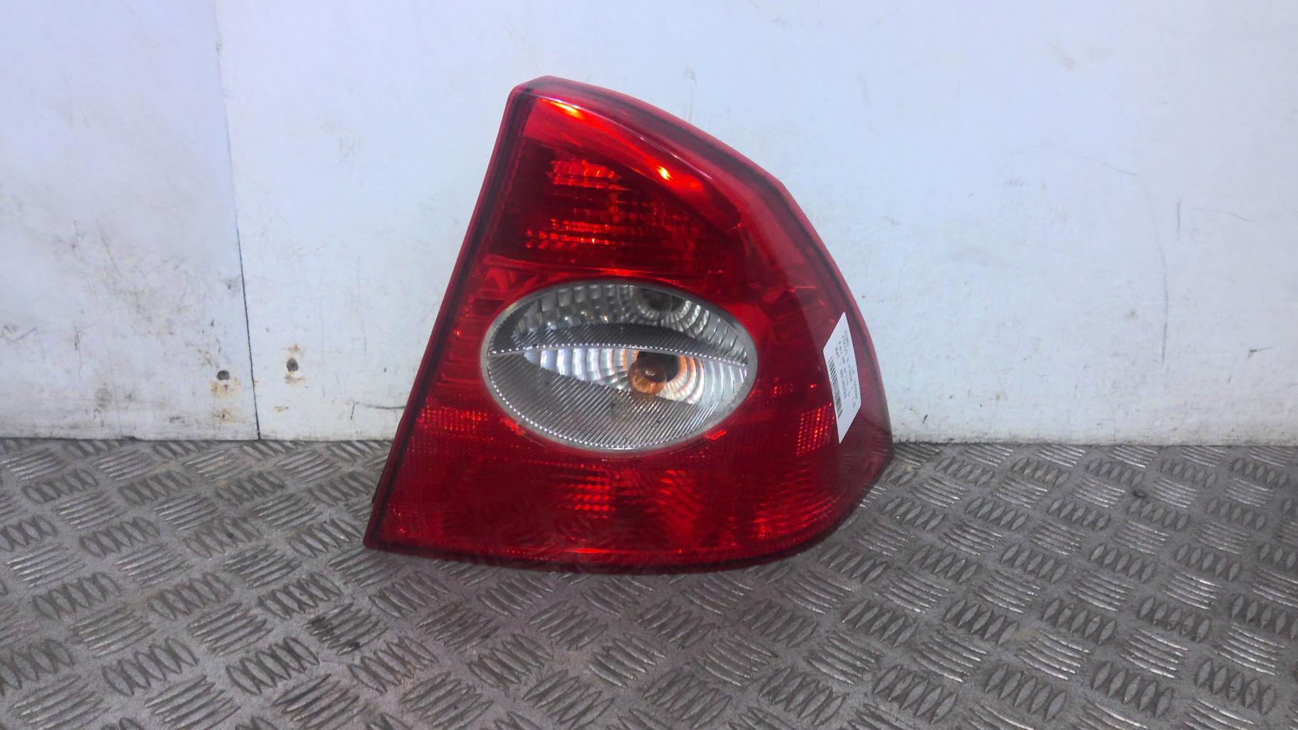 Feu arriere principal droit (feux) FORD FOCUS 2 PHASE 1 Diesel - 1
