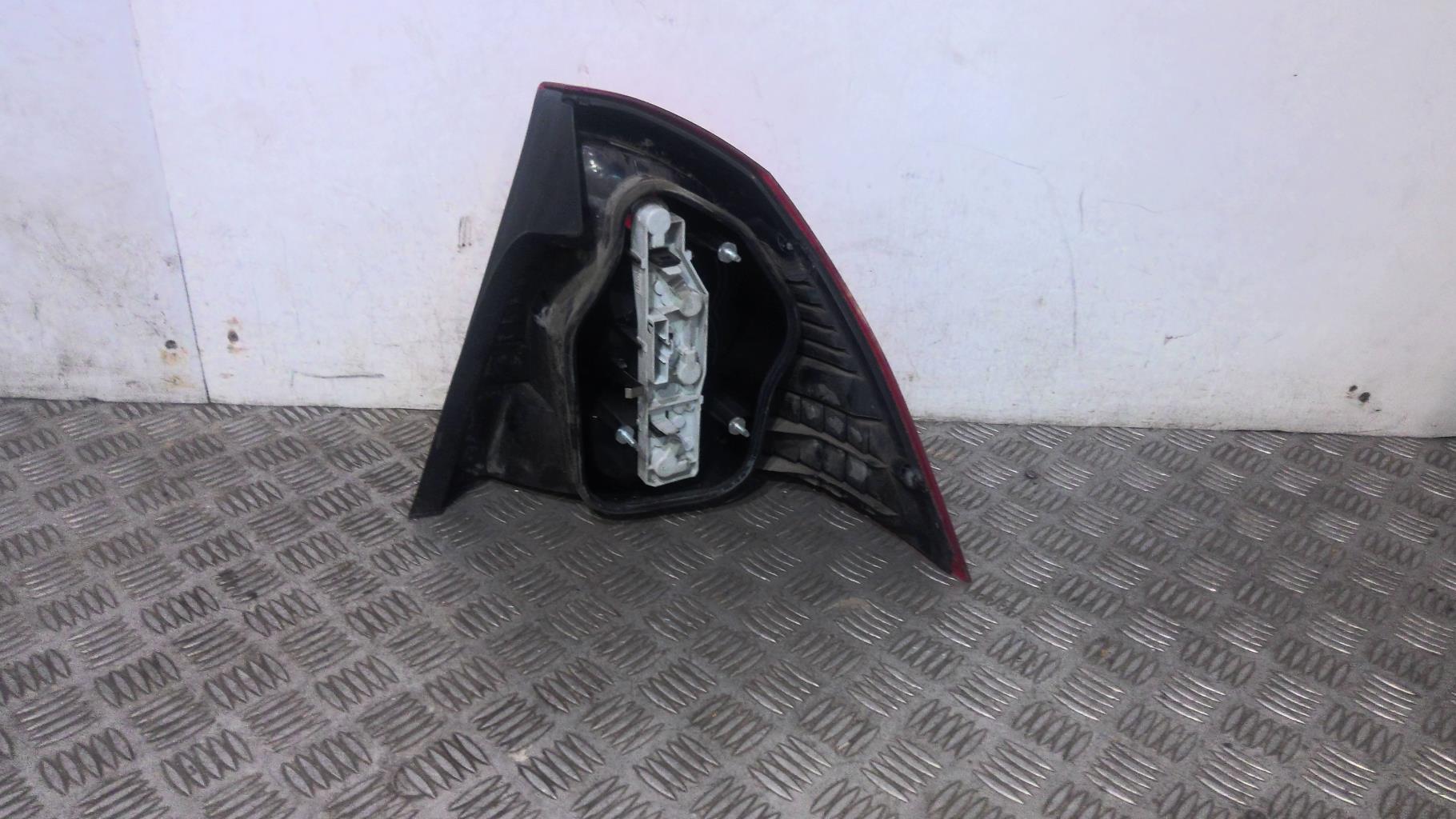 Feu arriere principal gauche (feux) FORD FOCUS 2 PHASE 1 Diesel - 1