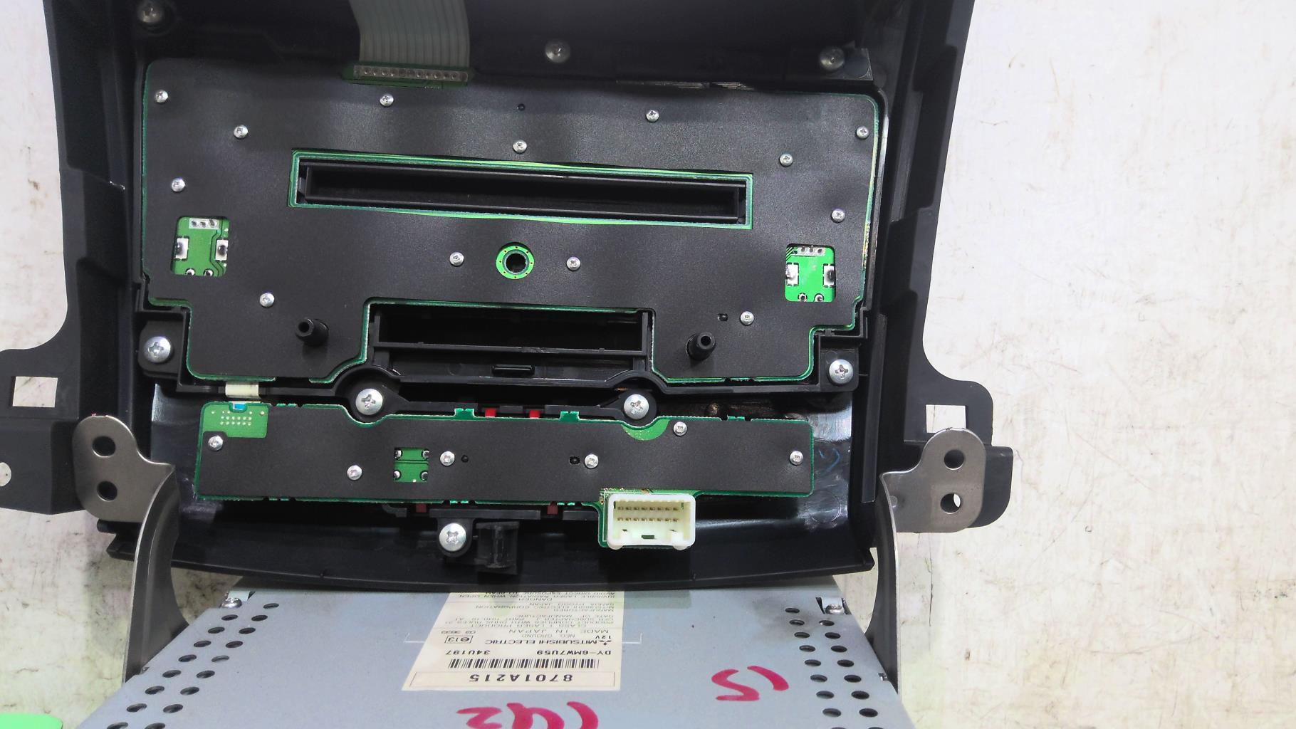 Autoradio originale MITSUBISHI OUTLANDER 2 PHASE 1 Diésel - 1