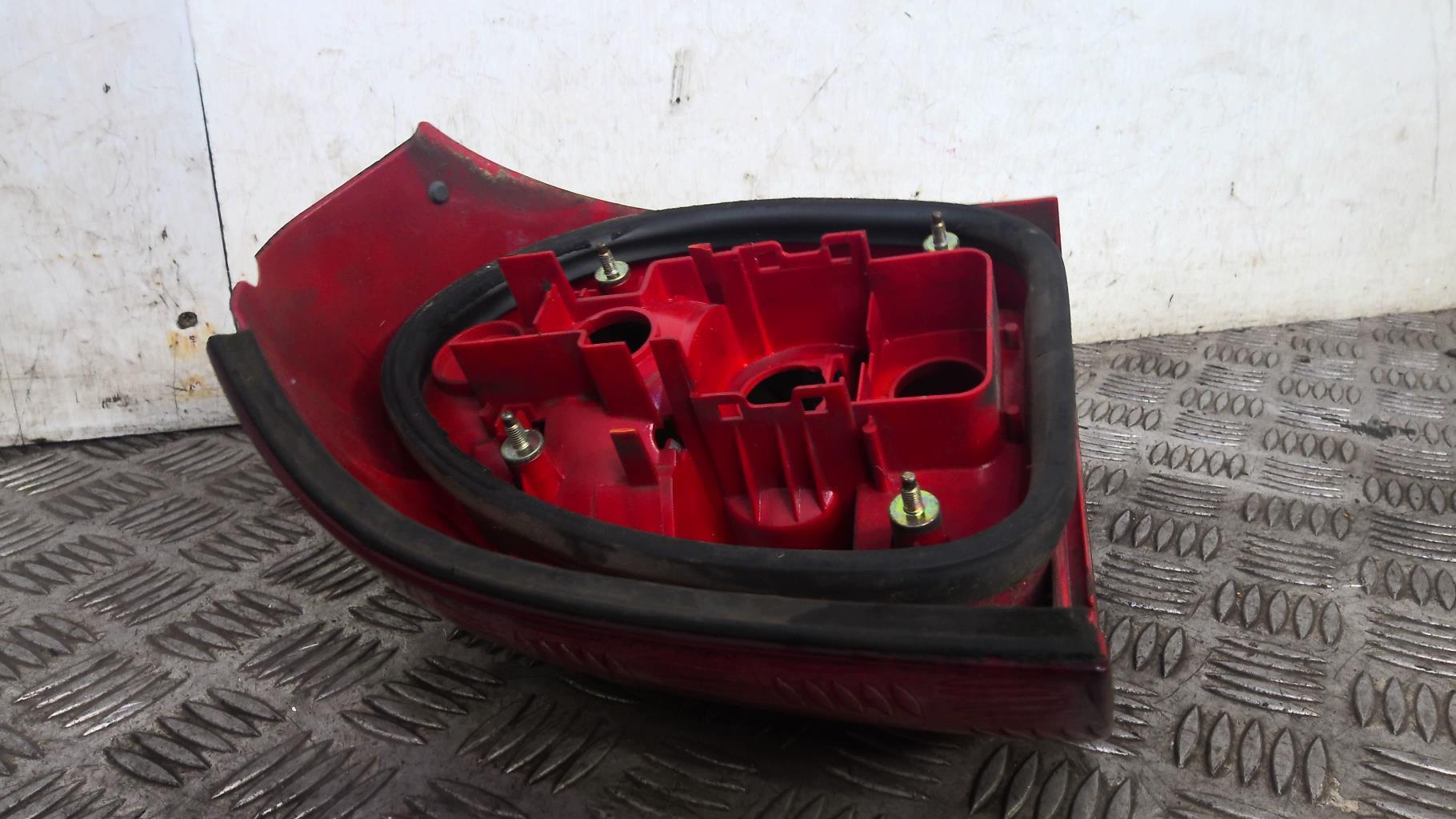 Fanale posteriore principale destro (luci) AUDI A3 1 PHASE 1 Gasolina - 1