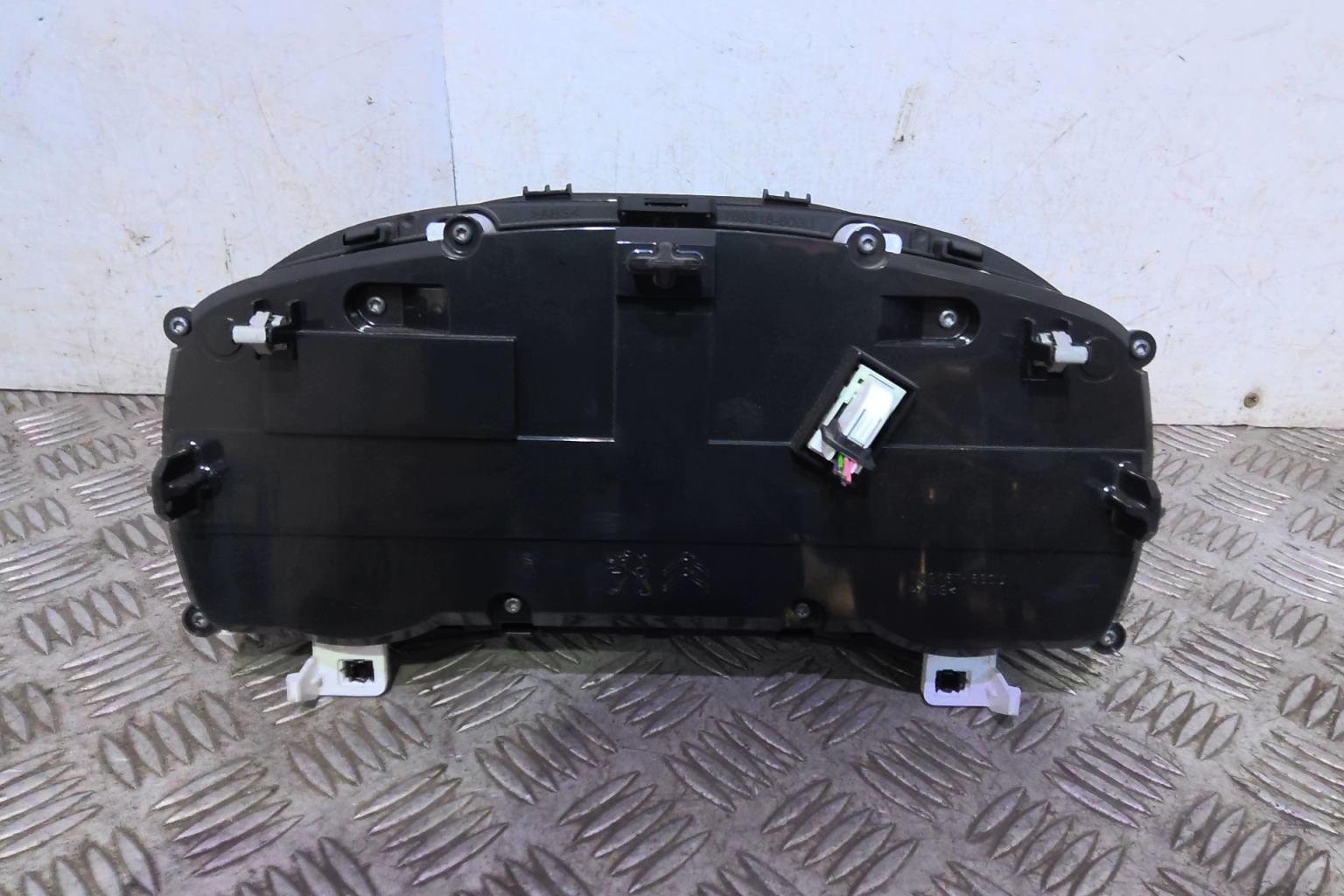 Compteur OPEL CORSA F PHASE 1 Essence - 1