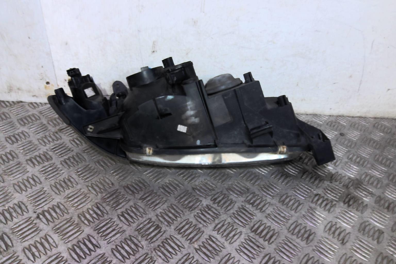 Gruppo ottico anteriore principale sinistro (luci)(faro) TOYOTA AVENSIS 1 PHASE 2 Diésel - 1