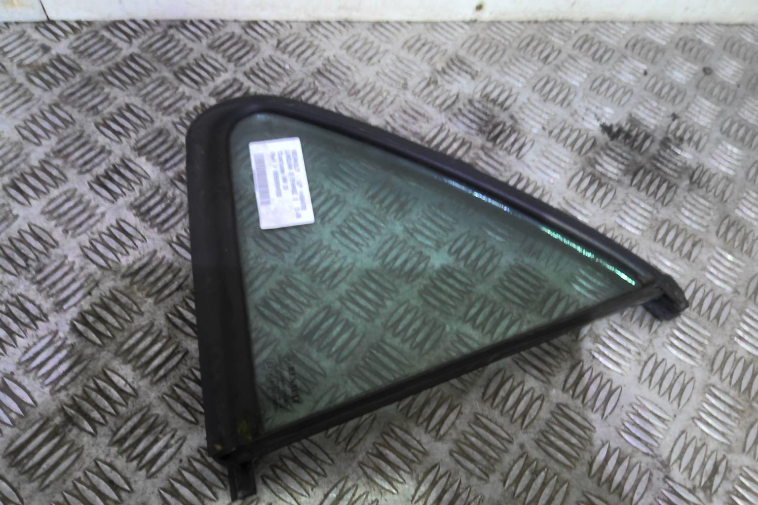 Ventanilla triangular trasera derecha (puerta) RENAULT LAGUNA 2 PHASE 1 Gasolina - 1