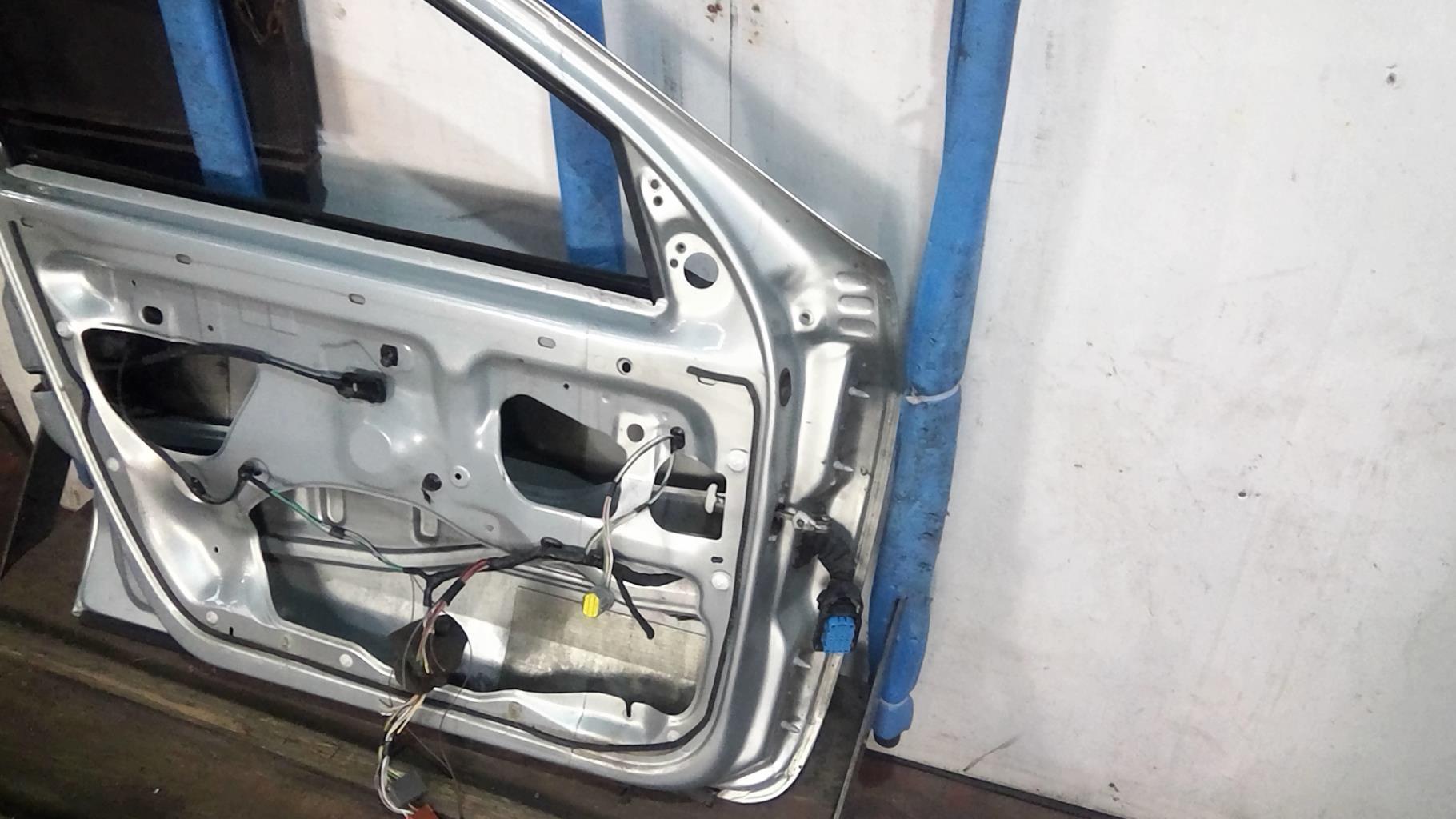 Portiera anteriore sinistra RENAULT LAGUNA 2 PHASE 1 Gasolina - 1