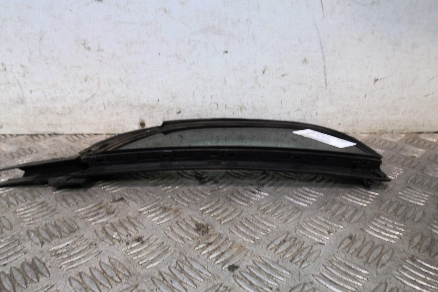 Ventanilla triangular trasera derecha (puerta) PEUGEOT 308 2 PHASE 1 Diésel - 1