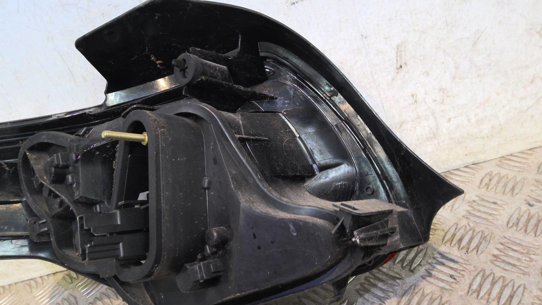 Fanale posteriore principale destro (luci) CITROEN DS3 PHASE 1 Diésel - 1