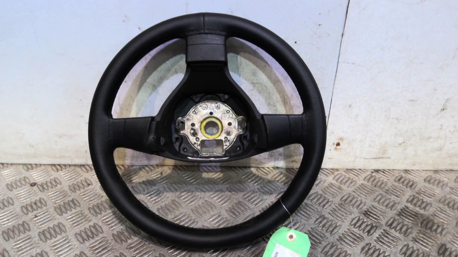 Volant VOLKSWAGEN JETTA 3 Diesel - 1