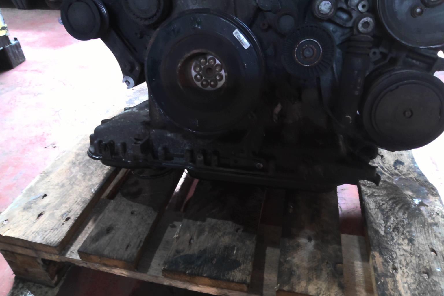 Moteur AUDI A4 3 AVANT PHASE 1 BREAK Diesel - 1