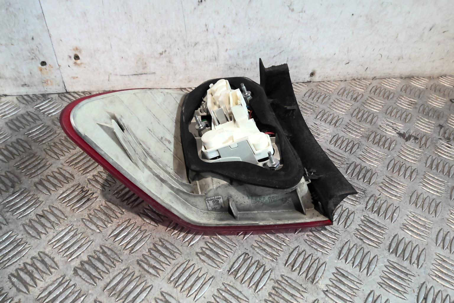 Fanale posteriore principale destro (luci) BMW SERIE 3 E91 TOURING PHASE 1 BREAK Diésel - 1