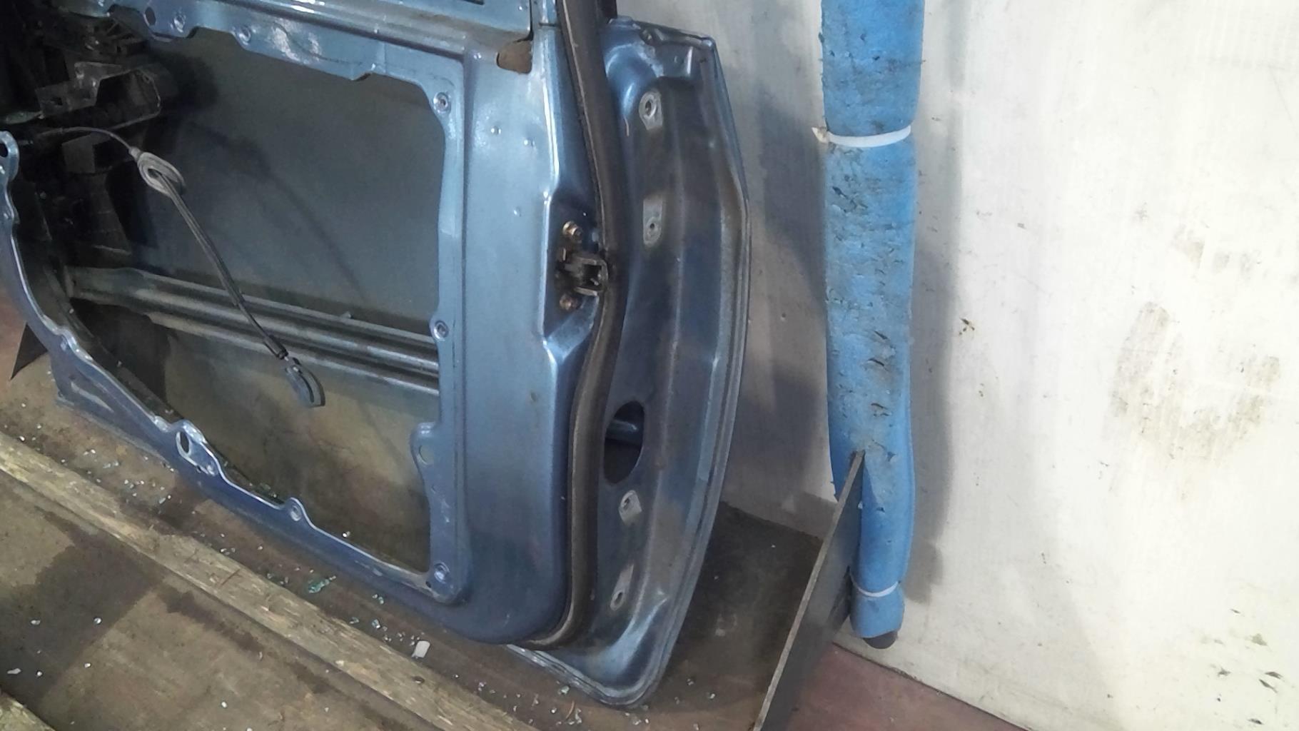 Portiera anteriore sinistra FORD FIESTA 5 PHASE 1 Diésel - 1