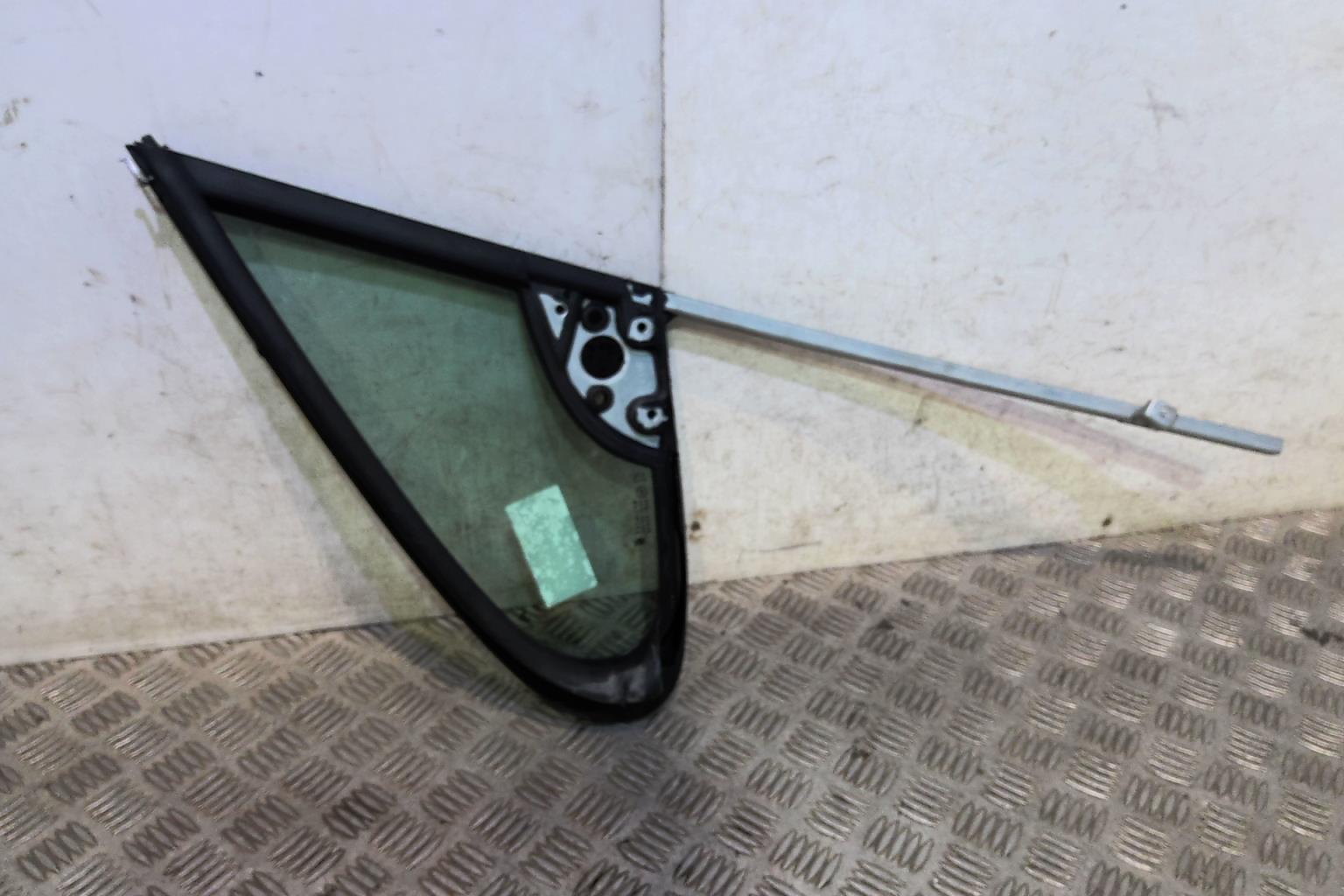 Vetro laterale fisso anteriore destro (portiera) PEUGEOT 307 PHASE 1 Gasolina - 1