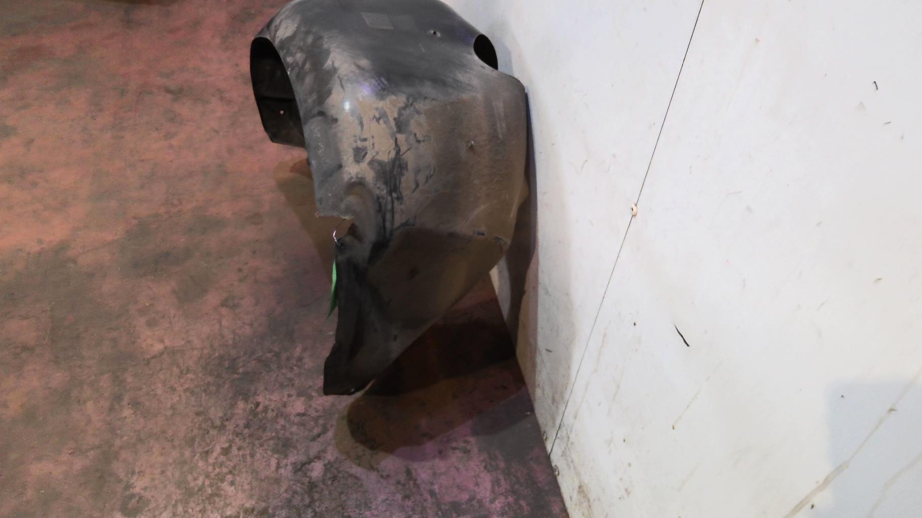 Pare boue arriere gauche OPEL CORSA E  - 1
