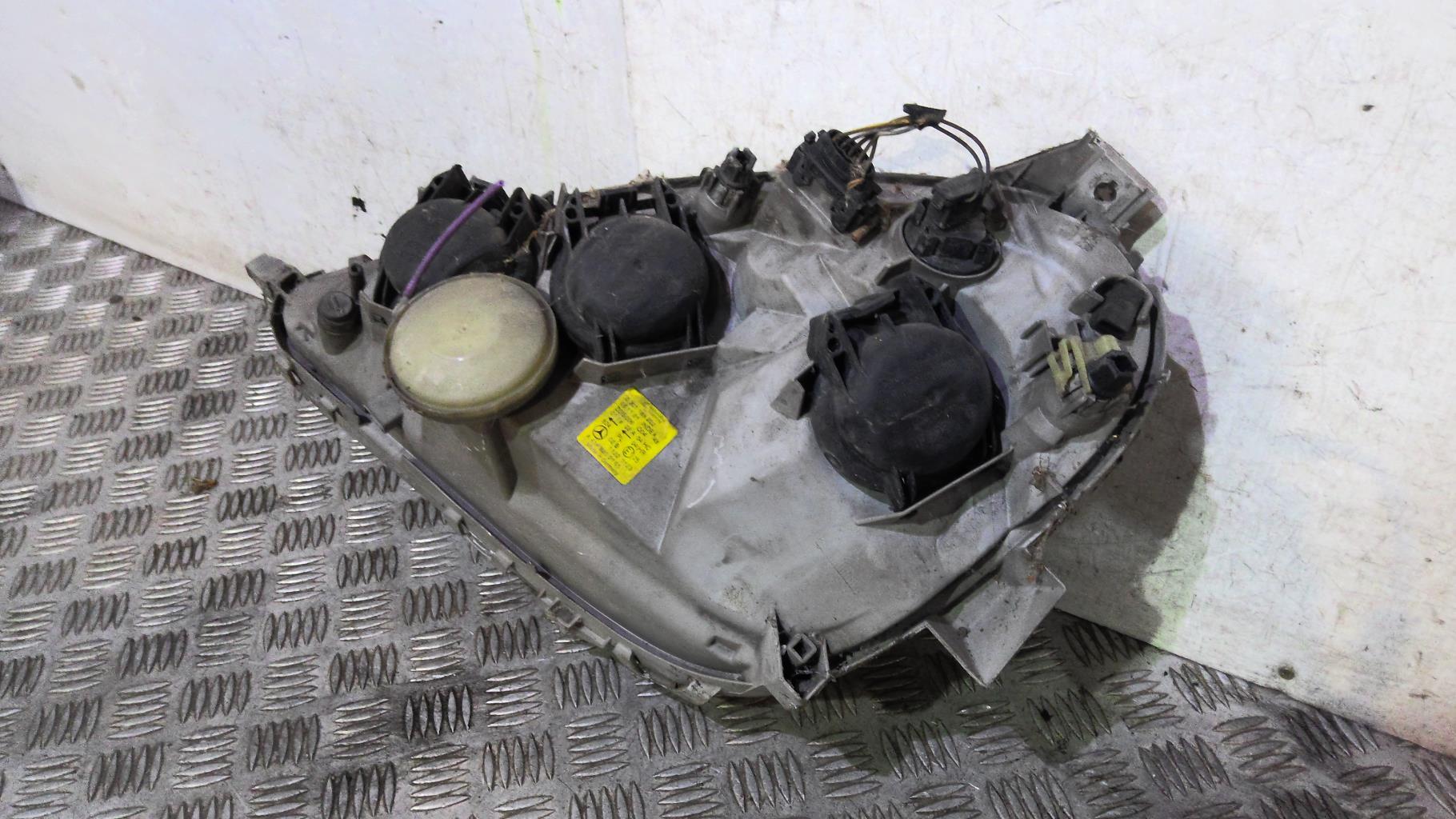 Gruppo ottico anteriore principale destro (luci)(faro) MERCEDES VANEO 414 Diésel - 1