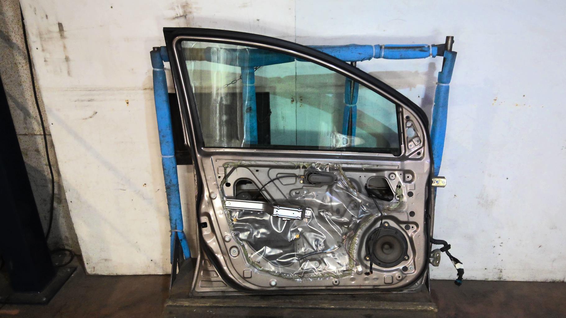 Portiera anteriore sinistra NISSAN NOTE 1 PHASE 1 Diésel - 1