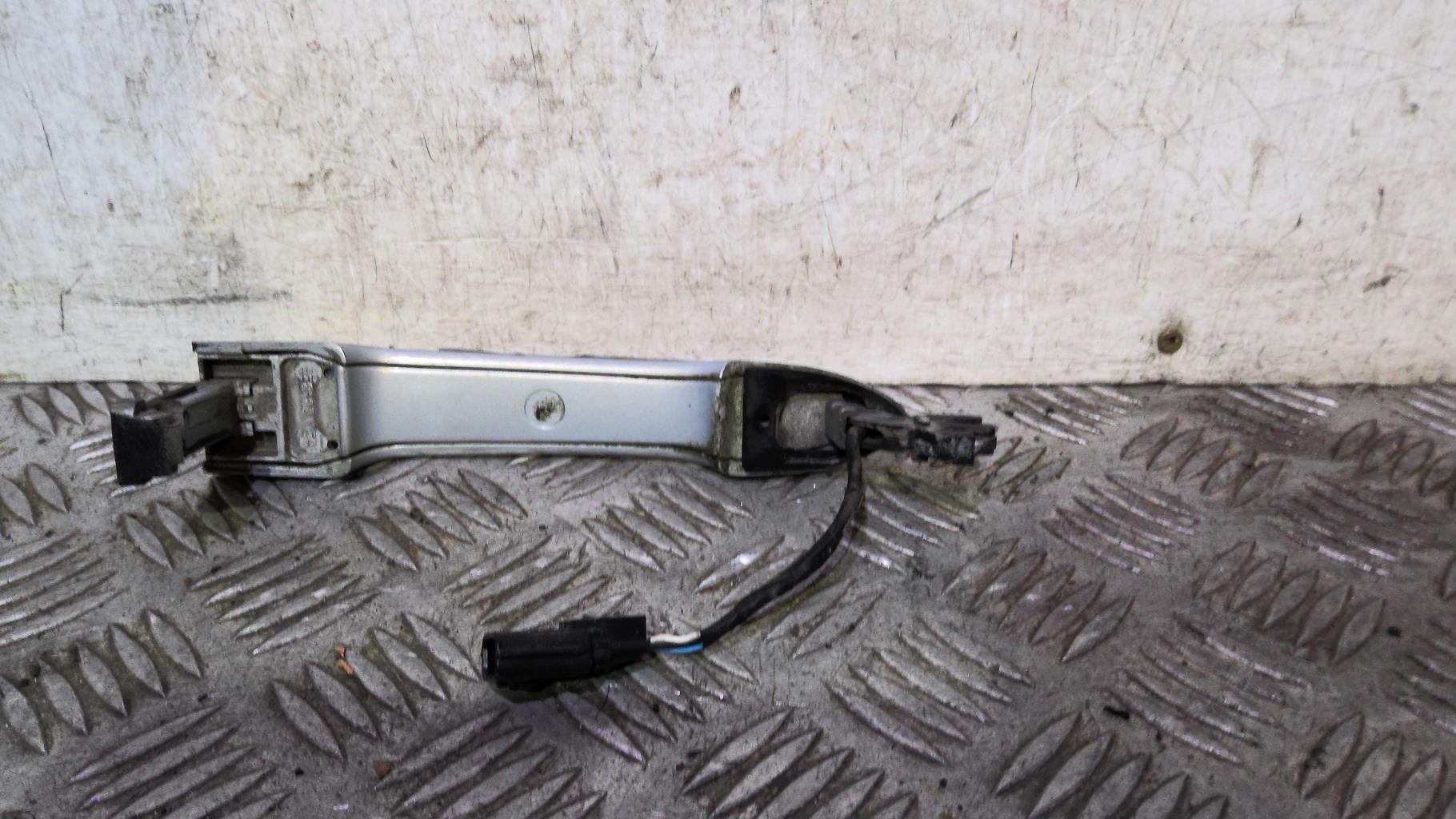 Maniglia portiera posteriore sinistra RENAULT SCENIC 2 PHASE 1 Diésel - 1