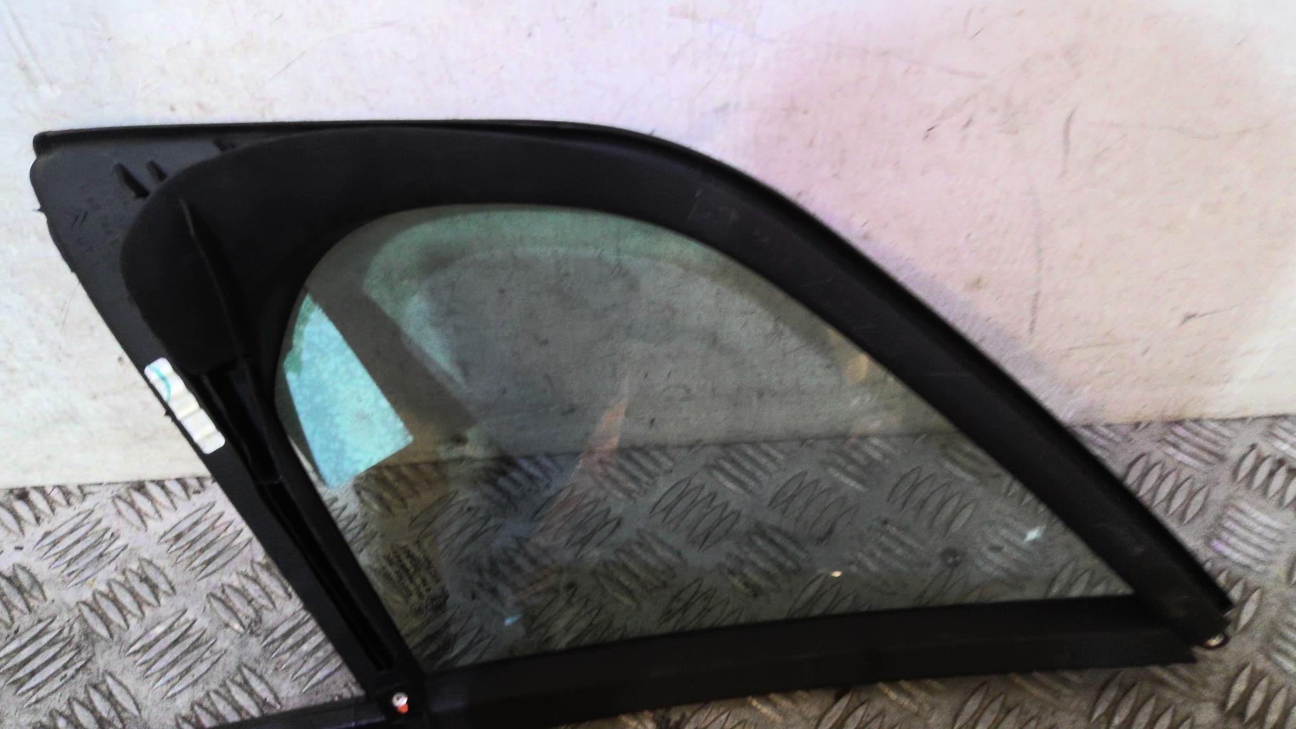 Custode avant droit (porte) CITROEN C3 2 PHASE 1 Diesel - 1