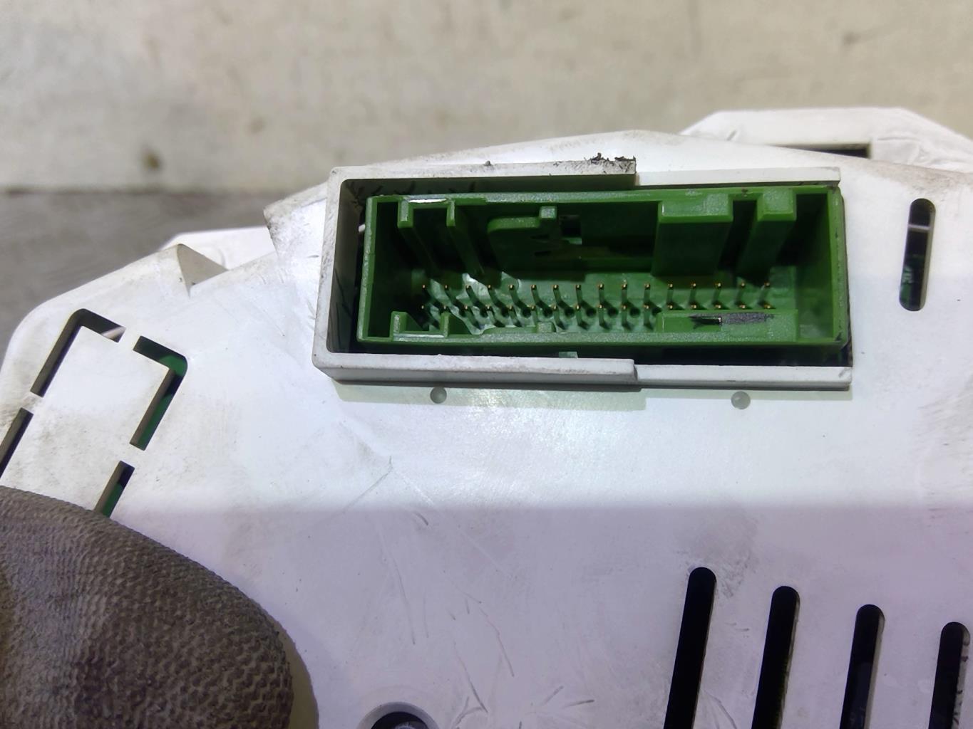 Compteur LAND ROVER FREELANDER 2 Diesel - 1