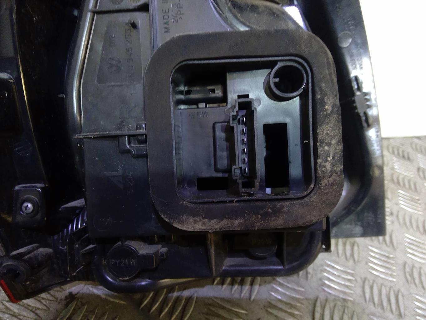 Fanale posteriore principale destro (luci) VOLKSWAGEN POLO 5 PHASE 1 Gasolina - 1