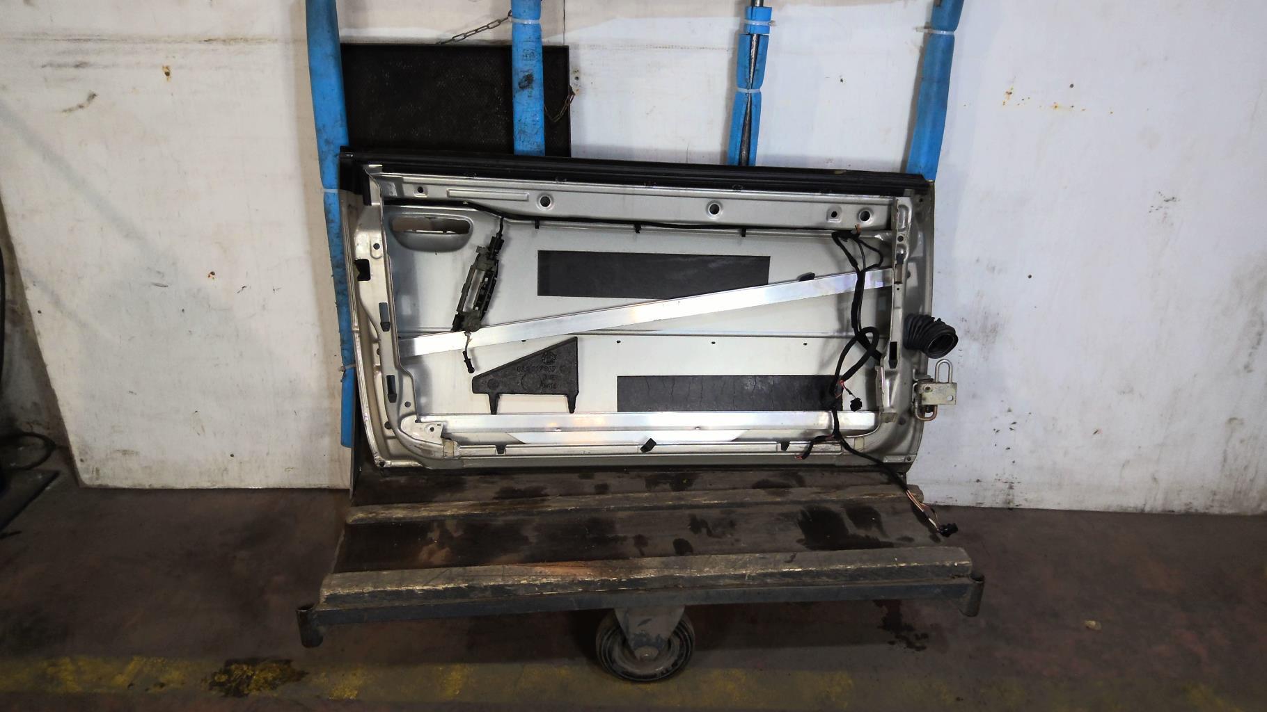 Porte avant gauche AUDI A3 1 PHASE 2 Diesel - 1