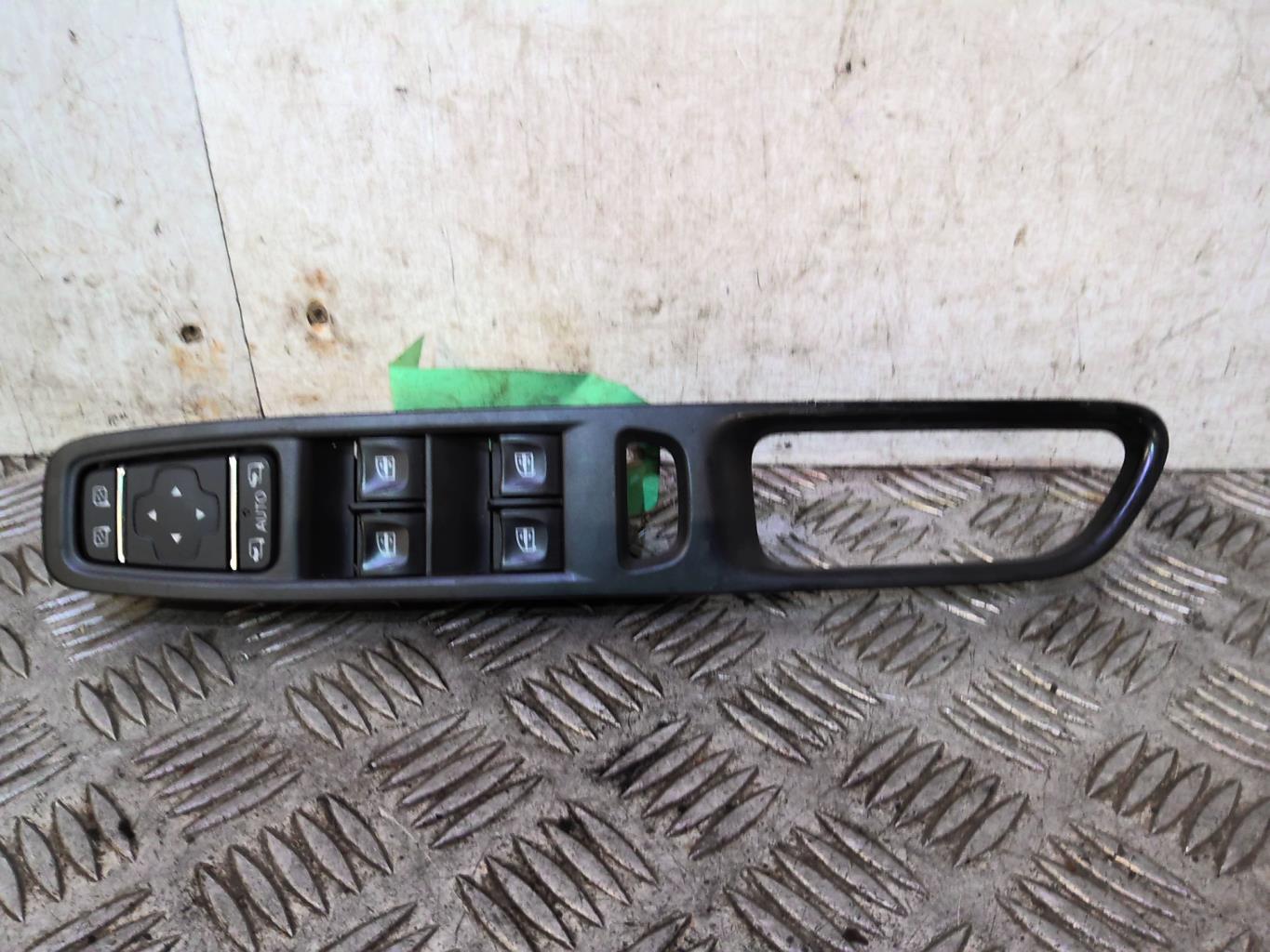 Interruttore lavacristalli posteriore sinistro RENAULT CLIO 4 PHASE 2 BREAK Gasolina - 1