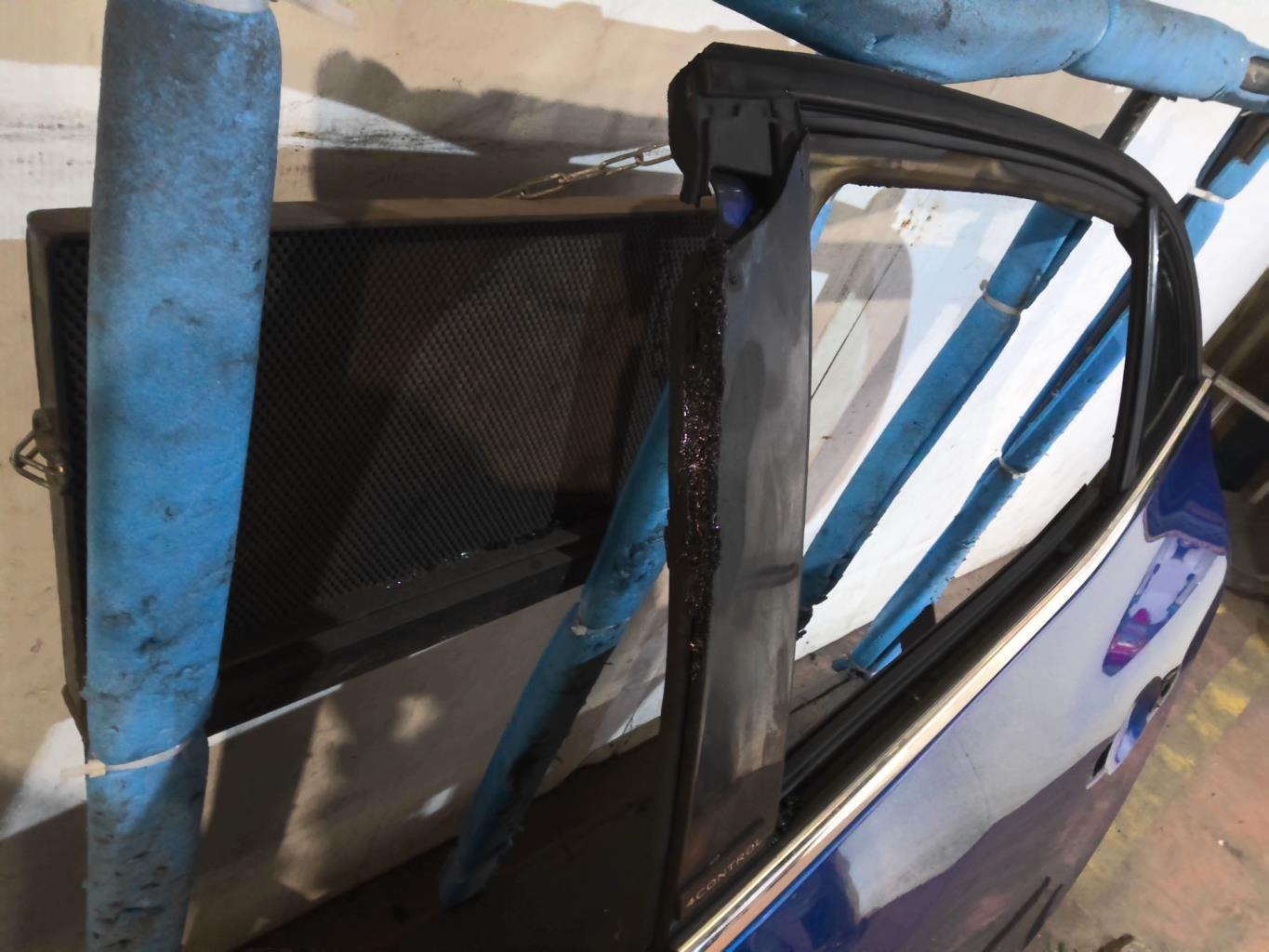 Portiera posteriore sinistra RENAULT MEGANE 4 PHASE 1 Diésel/Híbrido - 1