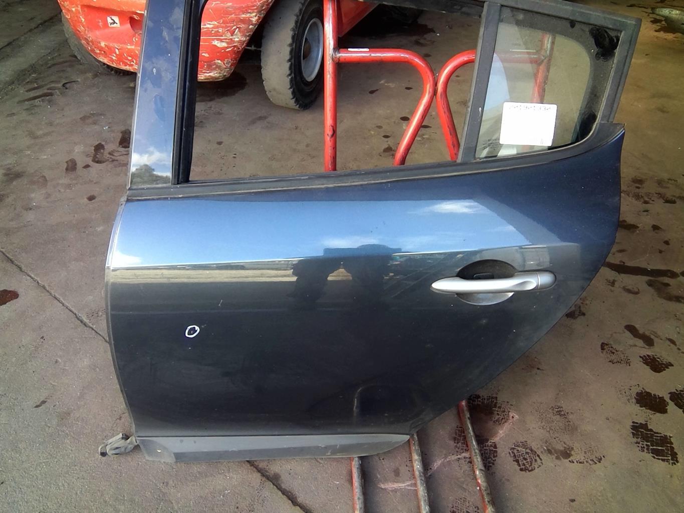 Porte arriere gauche RENAULT MEGANE 3 PHASE 1 Diesel - 1
