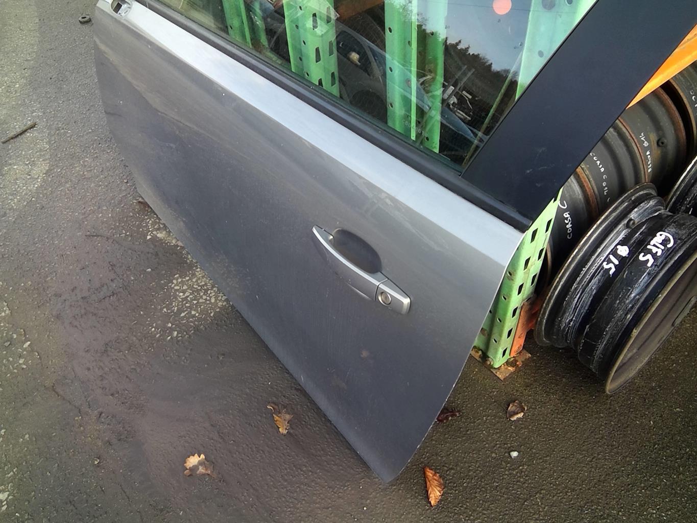 Porte avant gauche OPEL CORSA D PHASE 2 Diesel - 1