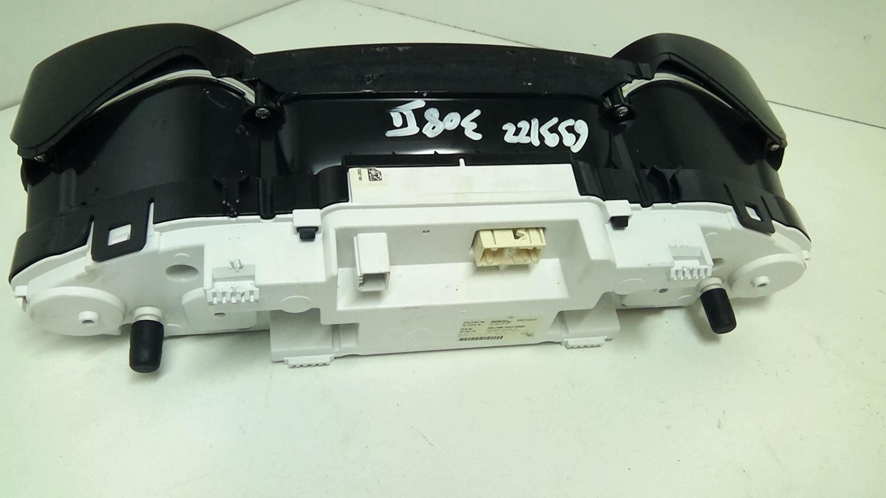 Compteur PEUGEOT 308 2 PHASE 1 Diesel - 1