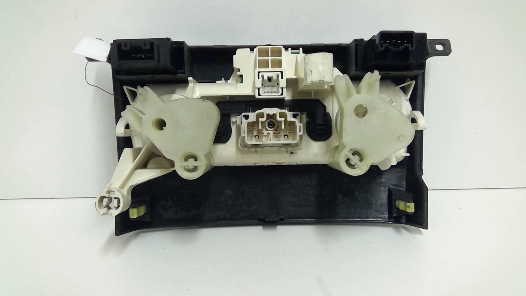 Commande chauffage TOYOTA COROLLA VERSO 2 PHASE 1 Diesel - 1