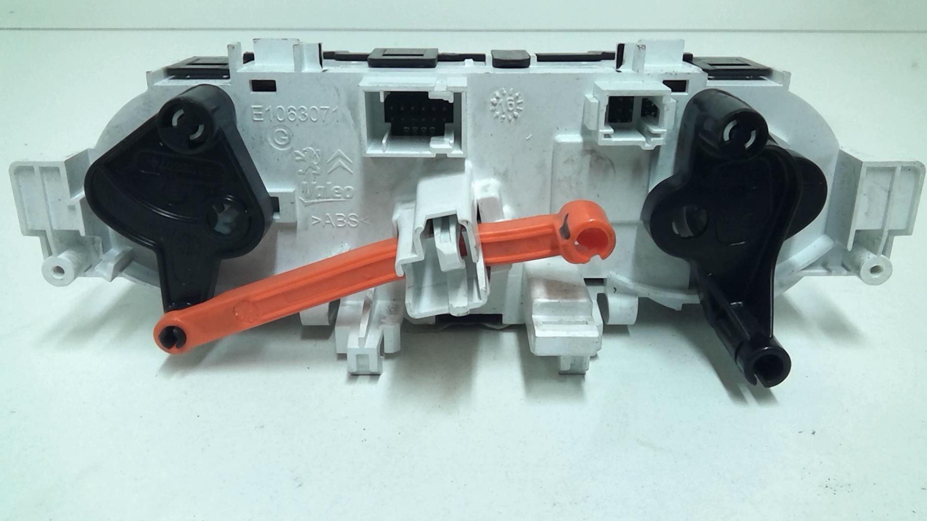 Commande chauffage PEUGEOT 2008 1 PHASE 2 Diesel - 1