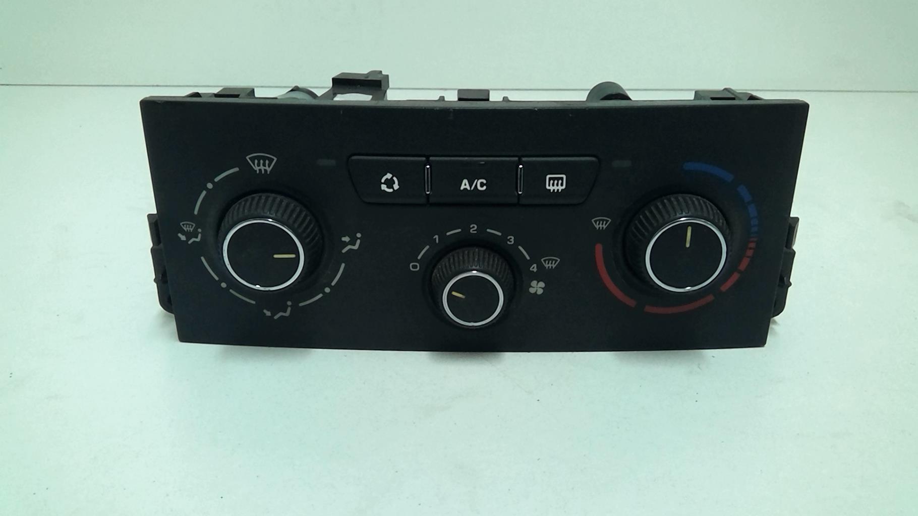 Commande chauffage PEUGEOT 207 PHASE 1 Essence - 1