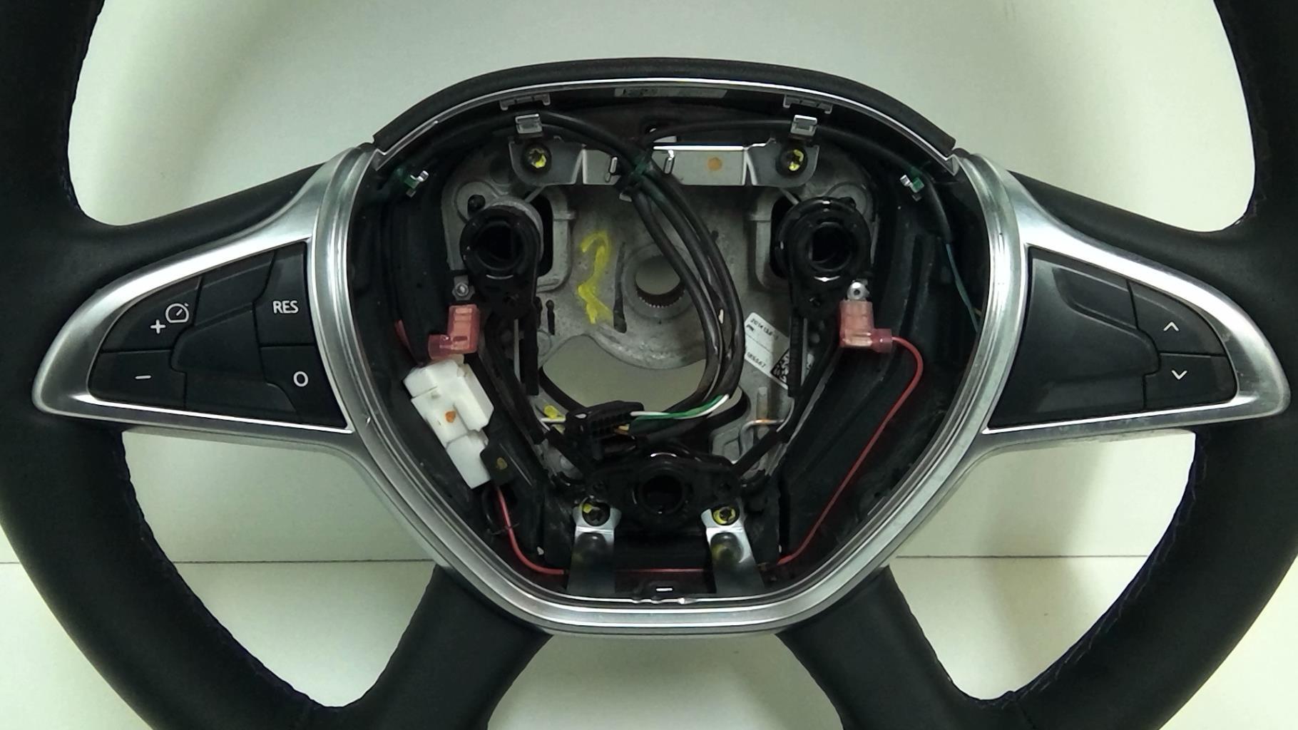 Volant DACIA DUSTER 2 PHASE 1 Essence - 1