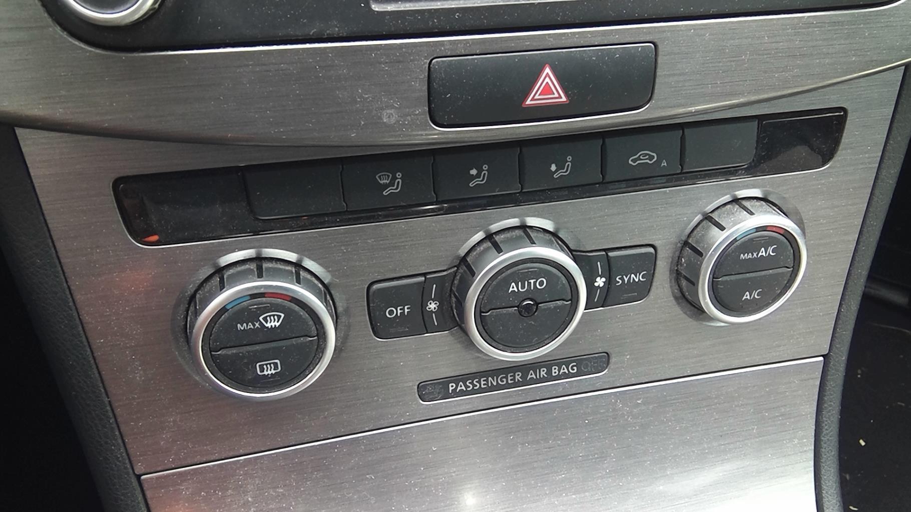 Commande chauffage VOLKSWAGEN PASSAT 6 Essence - 1
