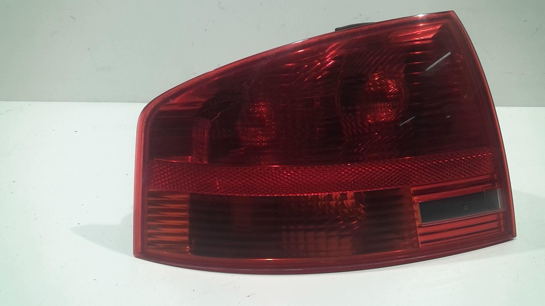 Feu arriere principal gauche (feux) AUDI A4 2 PHASE 1 Diesel - 1